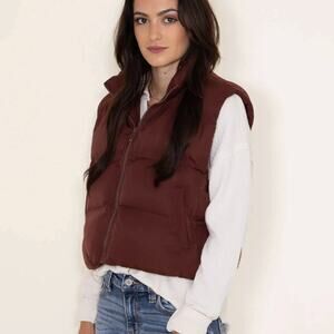 Brown cropped collared puffer zip up vest pockets medium